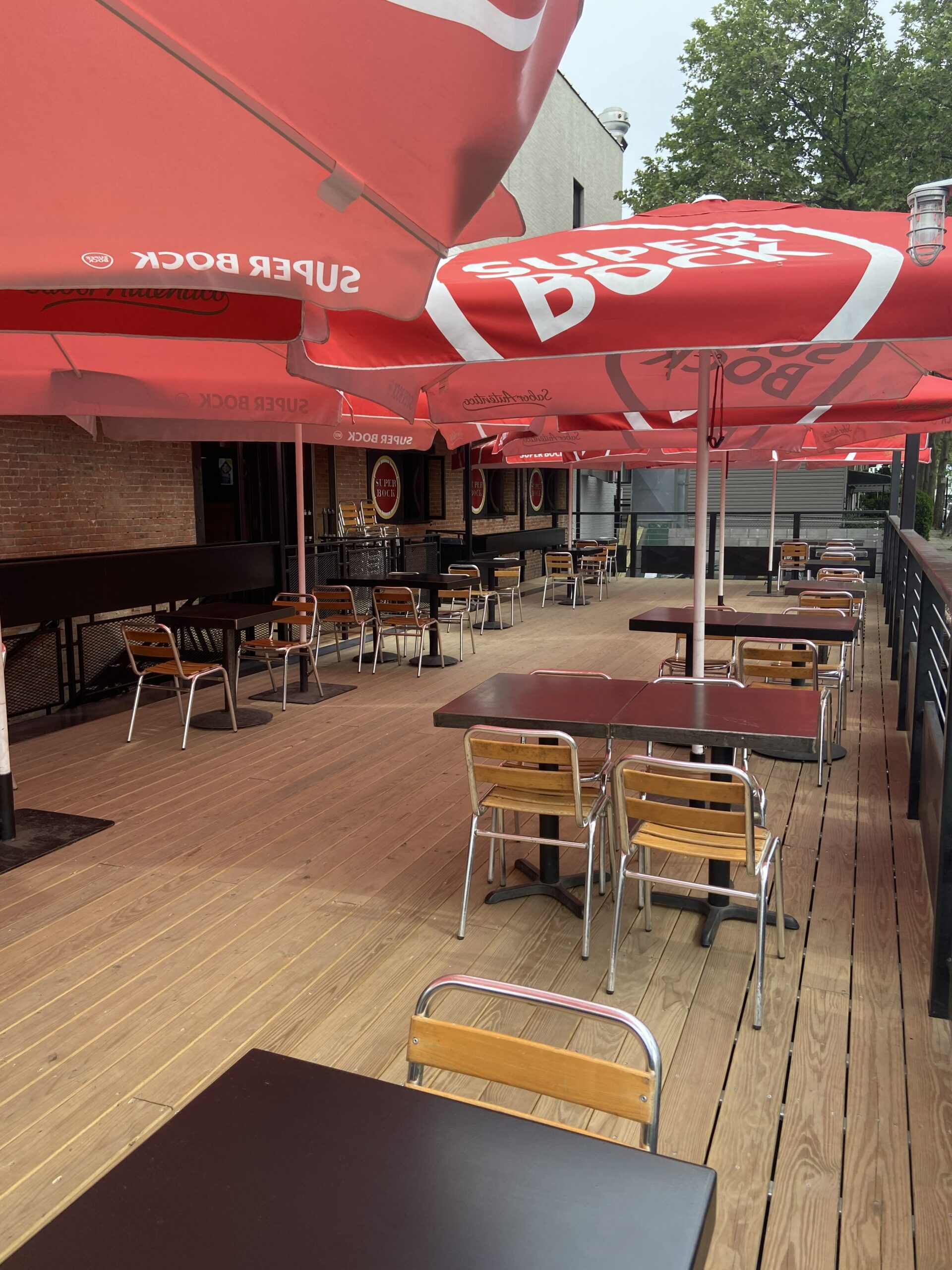 Jucy Lucy Outdoor Patio